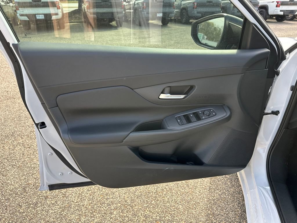 Used 2026 Nissan Sentra SV w/ Floor Mat Package image 8