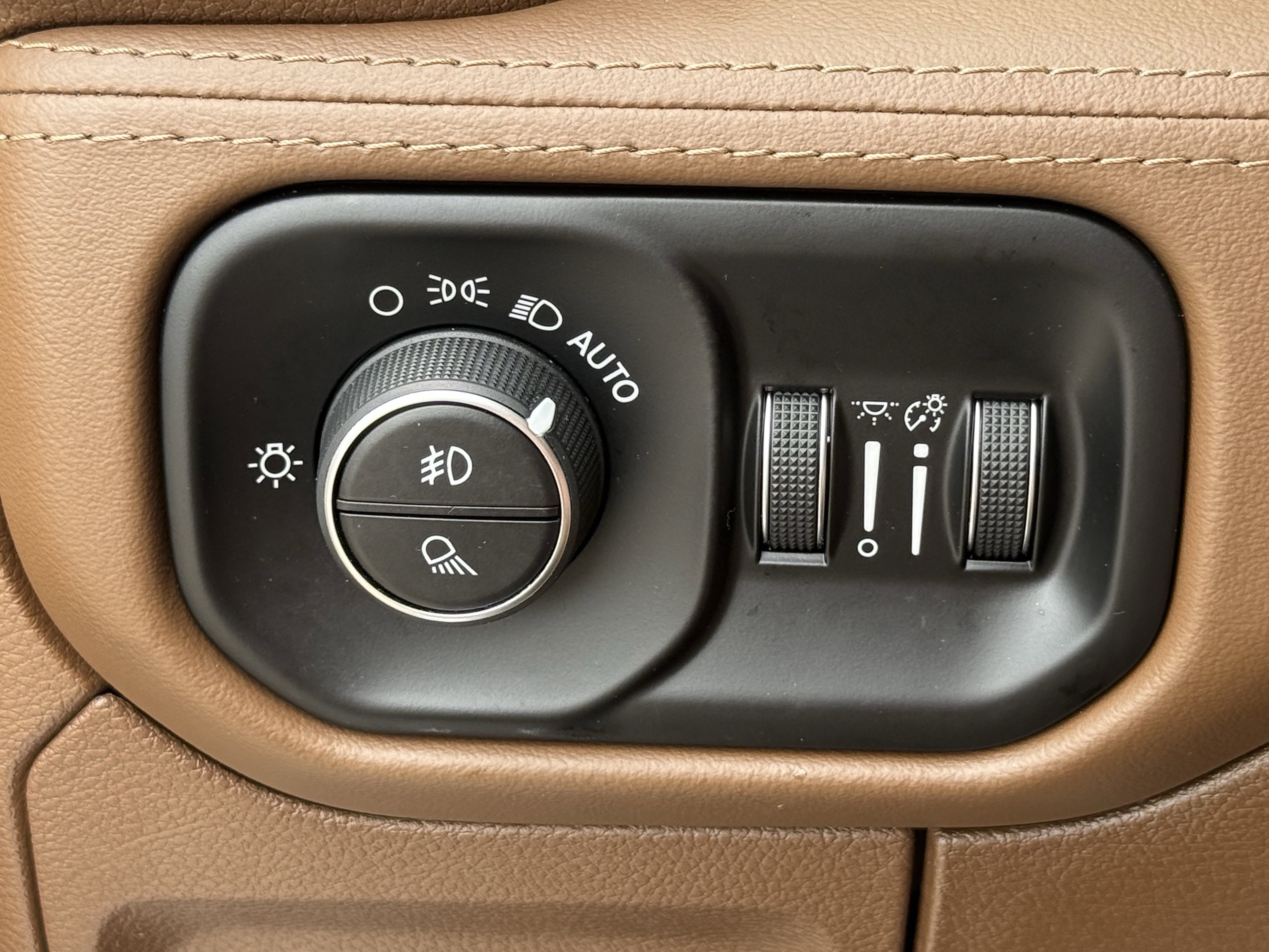 Used 2020 RAM 1500 Limited AWD/4WD image 25