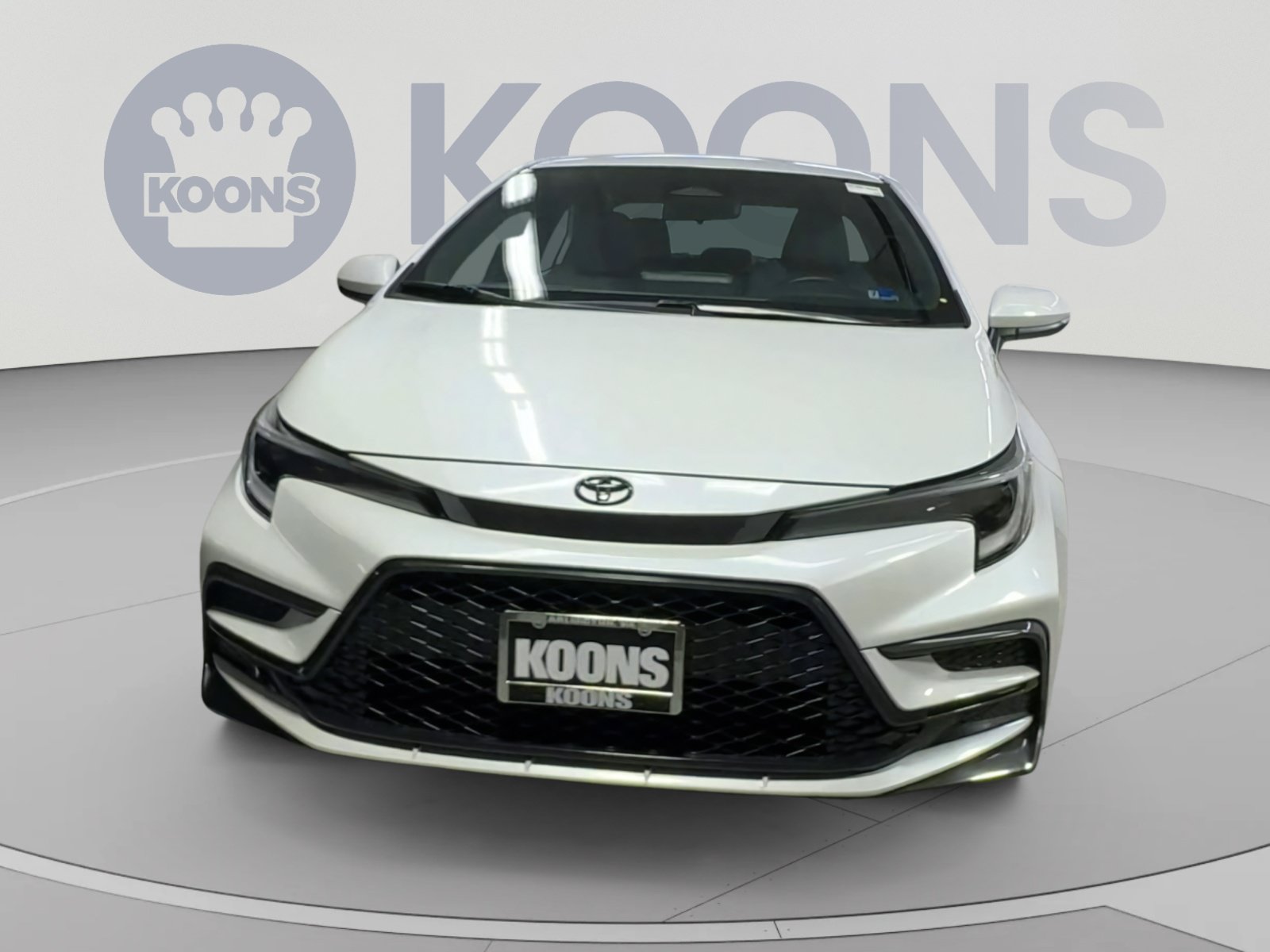 Used 2024 Toyota Corolla SE w/ SE Convenience Package FWD image 4