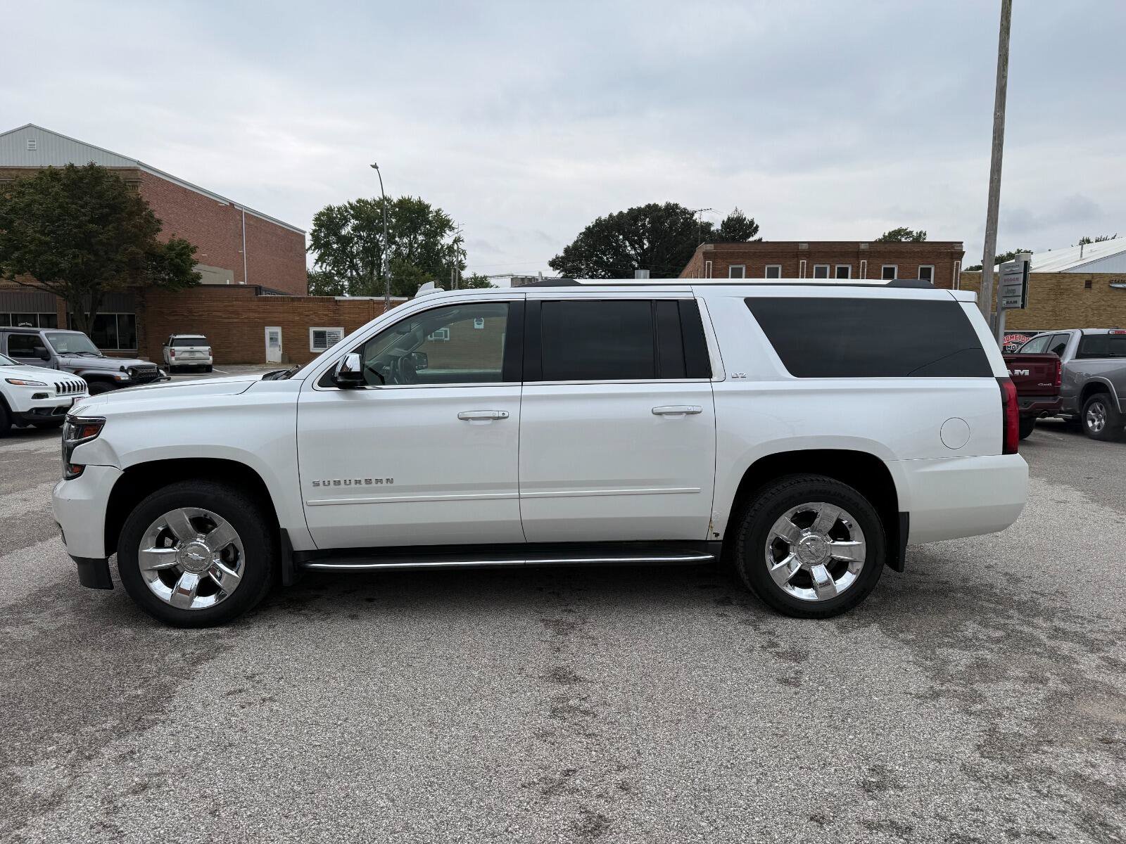 Used 2016 Chevrolet Suburban LTZ AWD/4WD image 8