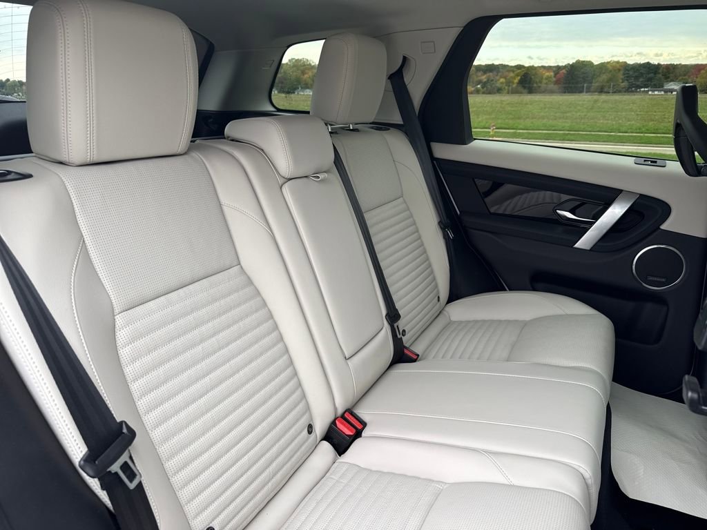 Used 2024 Land Rover Discovery Sport S image 18