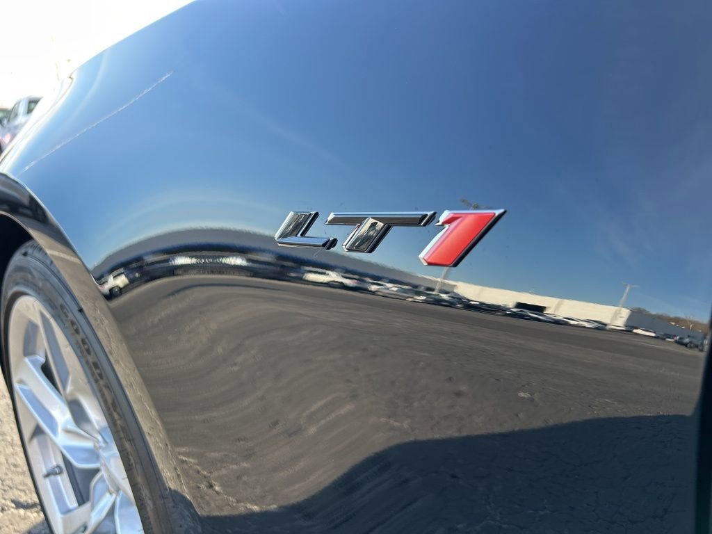 Used 2023 Chevrolet Camaro LT w/ Technology Package image 13