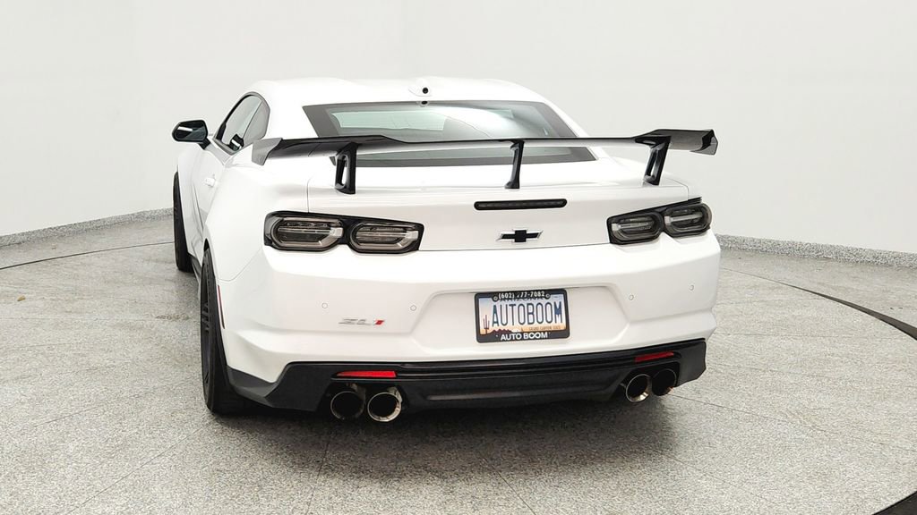 Used 2021 Chevrolet Camaro ZL1 RWD image 4