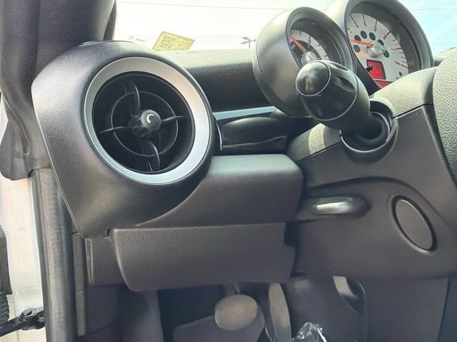 Used 2013 MINI Cooper Roadster FWD image 22