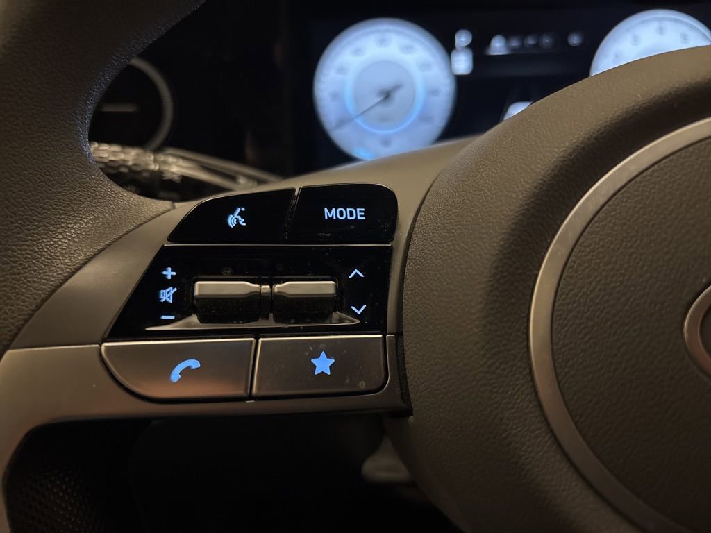 Used 2024 Hyundai Elantra SEL image 14