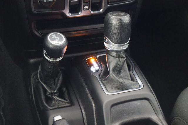 Used 2021 Jeep Wrangler Unlimited Sport AWD/4WD image 27