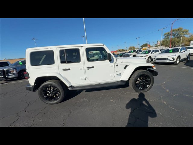 Used 2021 Jeep Wrangler Unlimited Sahara w/ Cold Weather Group image 9