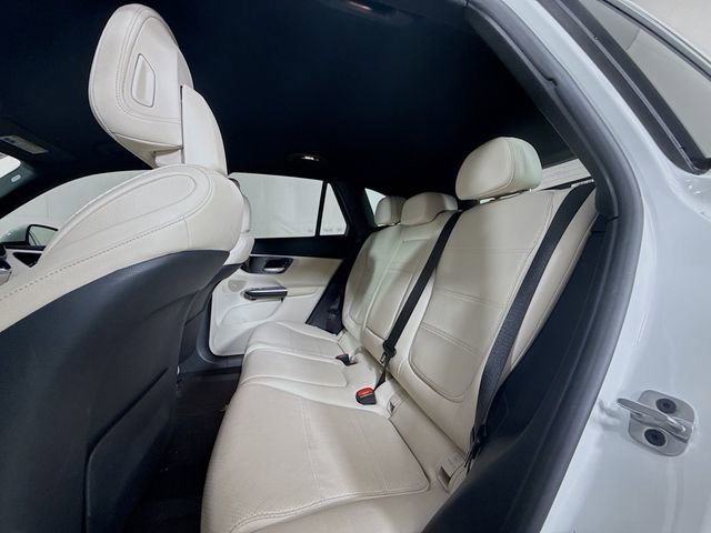 Used 2023 Mercedes-Benz GLC 300 image 23