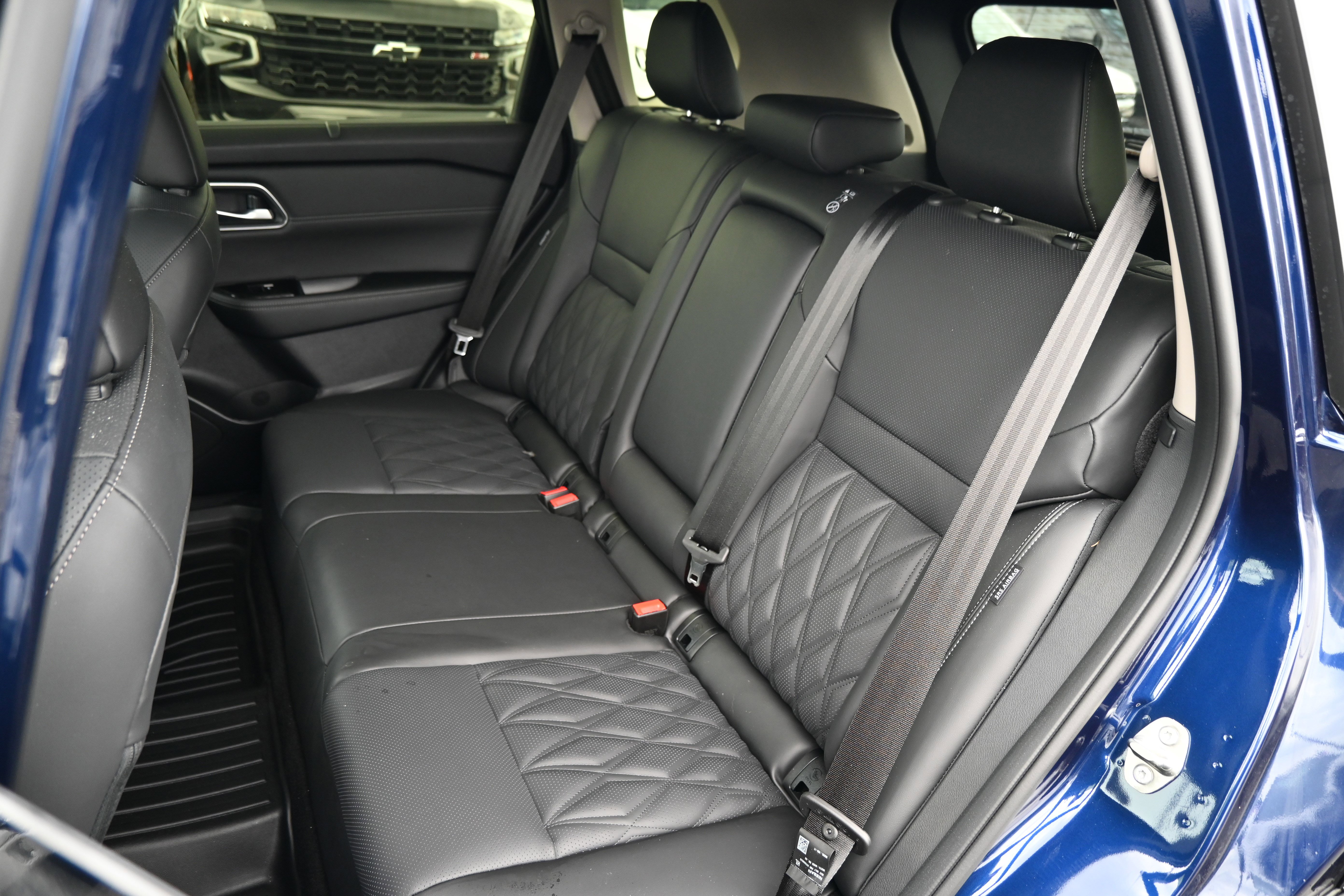 Used 2025 Nissan Rogue Platinum w/ Platinum Premium Package FWD image 30
