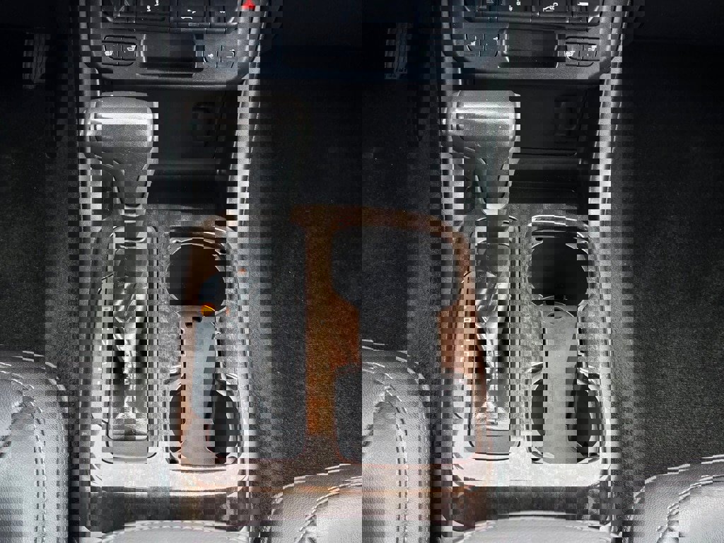 Used 2017 GMC Canyon SLT image 17