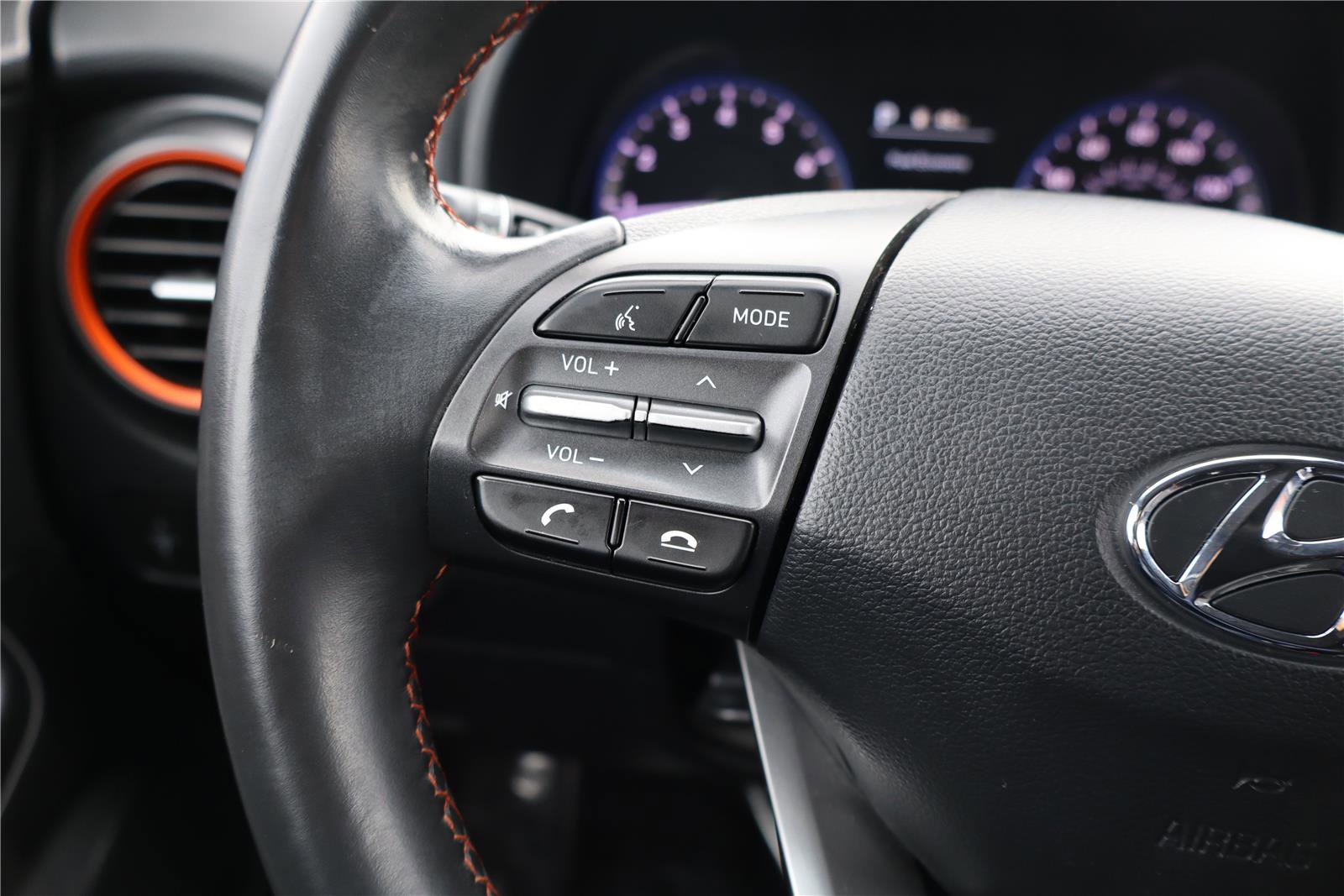 Used 2020 Hyundai Kona Limited image 17