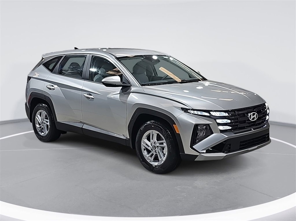 New 2026 Hyundai Tucson SE image 3