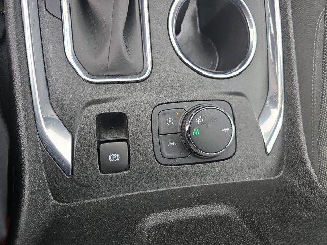 Used 2023 Chevrolet Traverse LT image 28