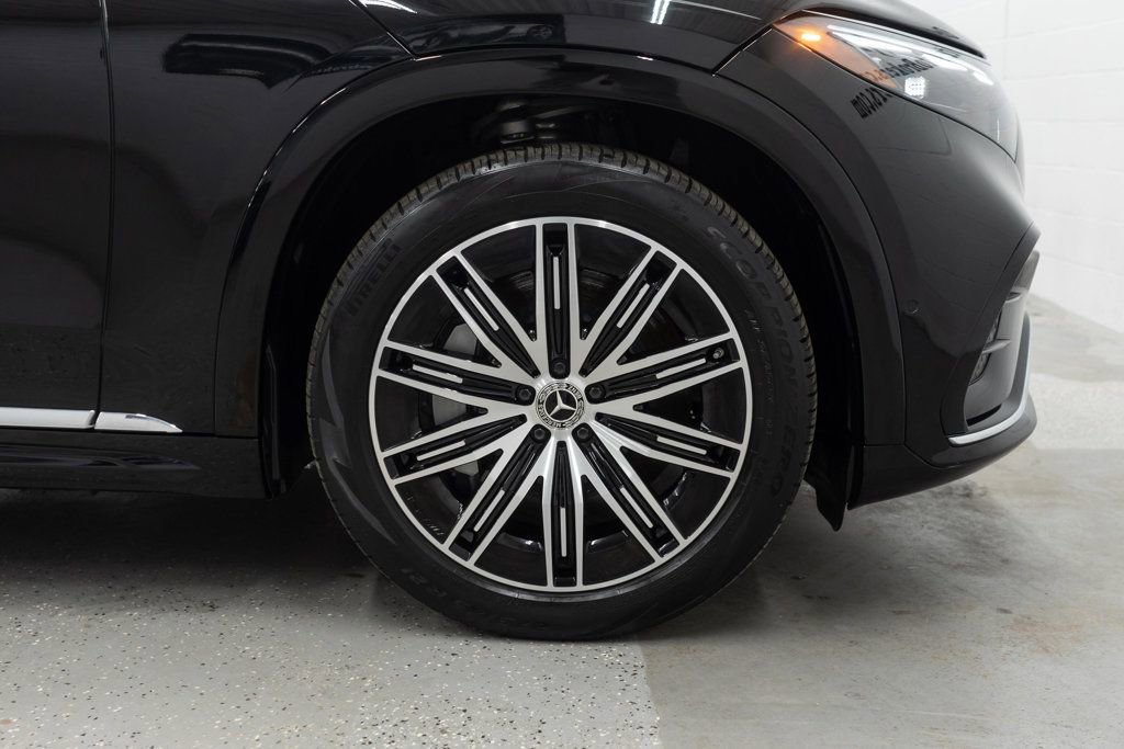 Used 2023 Mercedes-Benz EQS 580 4MATIC SUV w/ Exclusive Trim Package image 44