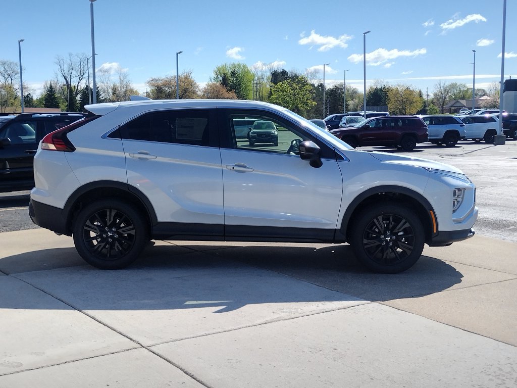 New 2026 Mitsubishi Eclipse Cross LE AWD/4WD image 11