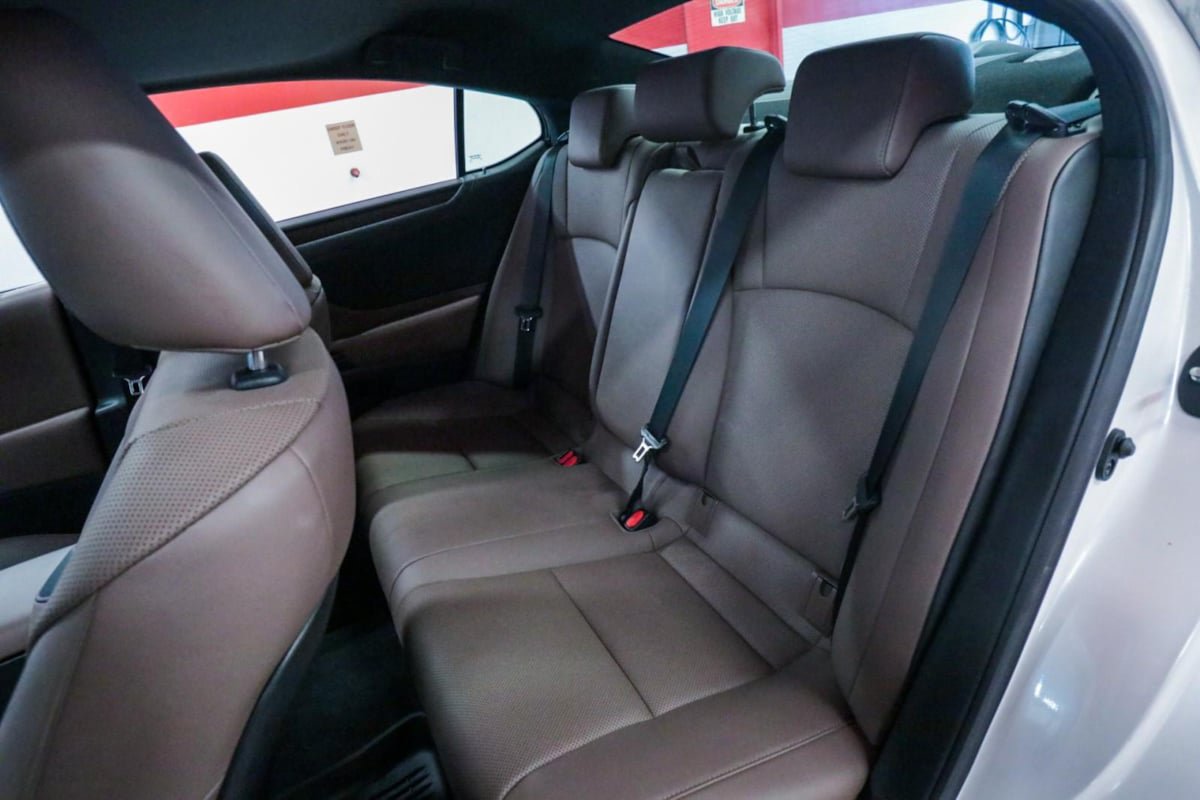 Used 2022 Lexus ES 350 w/ Premium Package FWD image 13