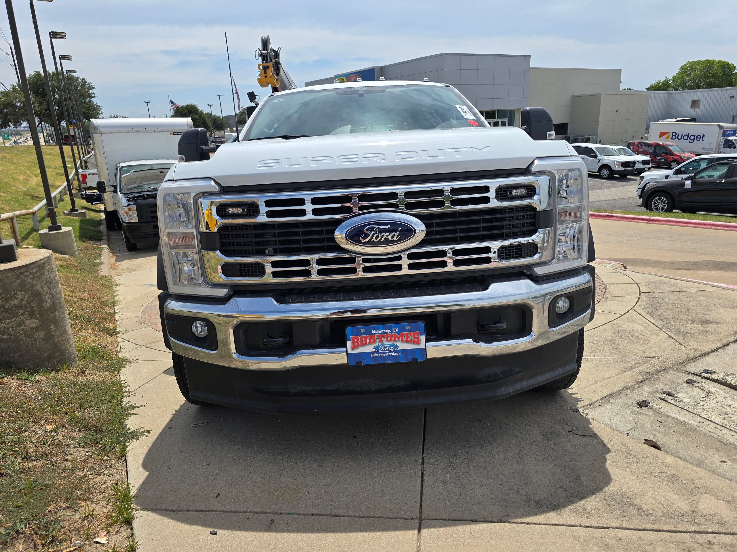 New 2026 Ford F550 4x4 Supercab Super Duty w/ XLT Value Package image 8