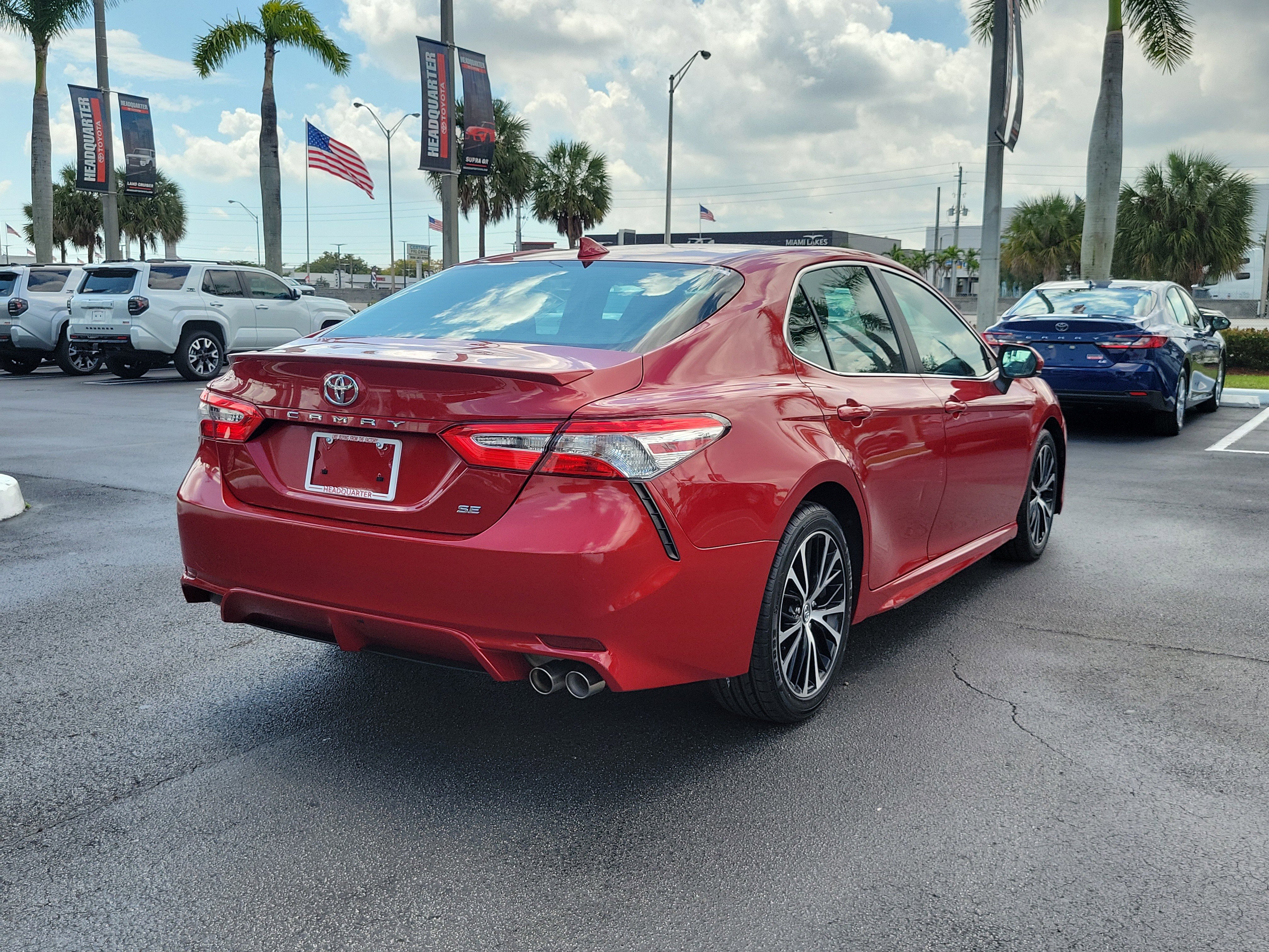Used 2020 Toyota Camry SE FWD image 11