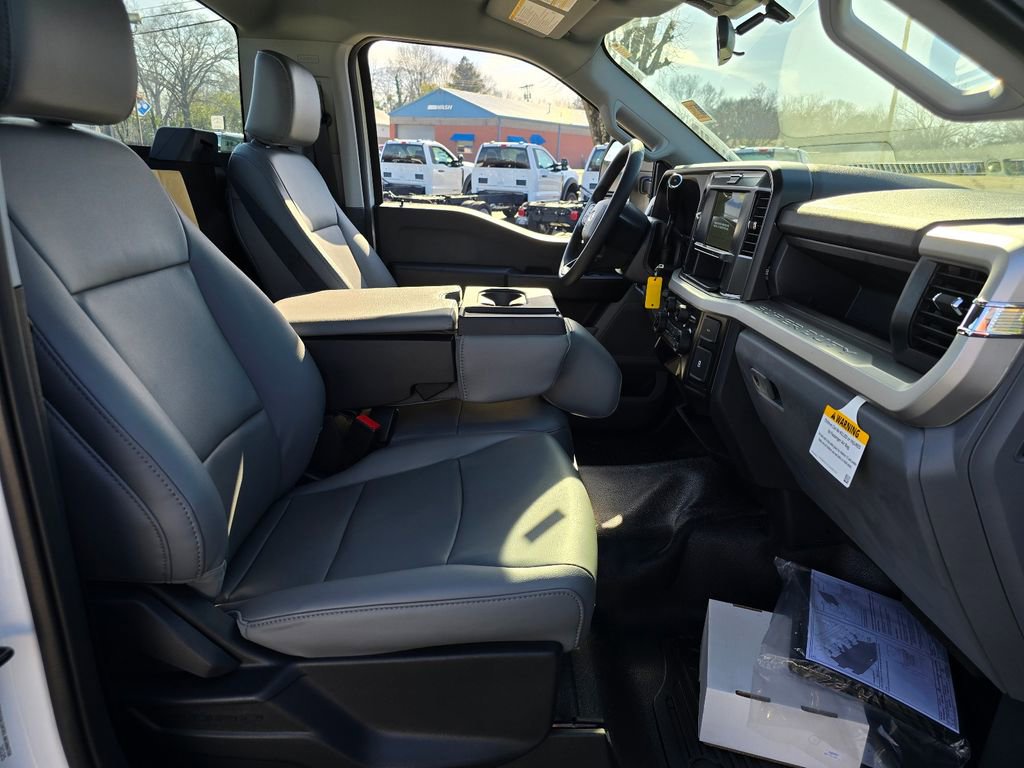 New 2026 Ford F550 4x4 Regular Cab Super Duty image 9