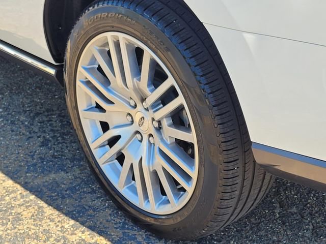 Used 2024 Ford Expedition Max Limited image 7