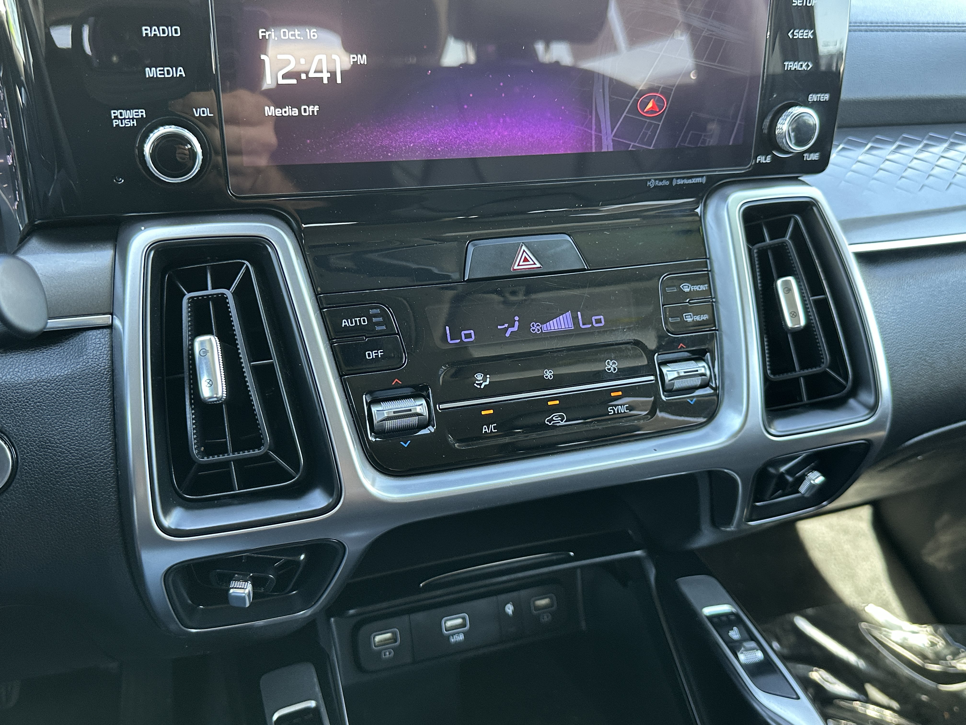Certified 2023 Kia Sorento S FWD image 30