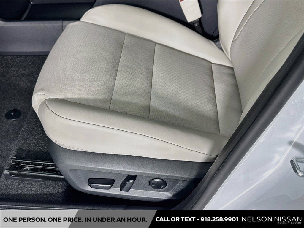 New 2026 Nissan Rogue Dark Armor FWD image 18