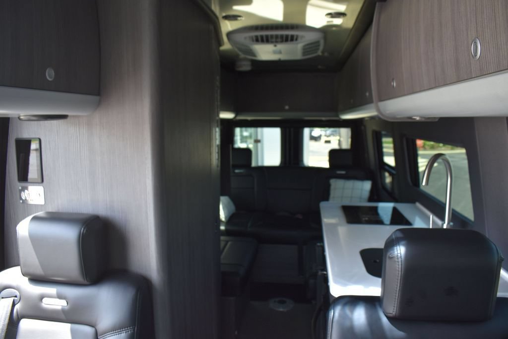 Used 2022 Mercedes-Benz Sprinter 3500 image 40