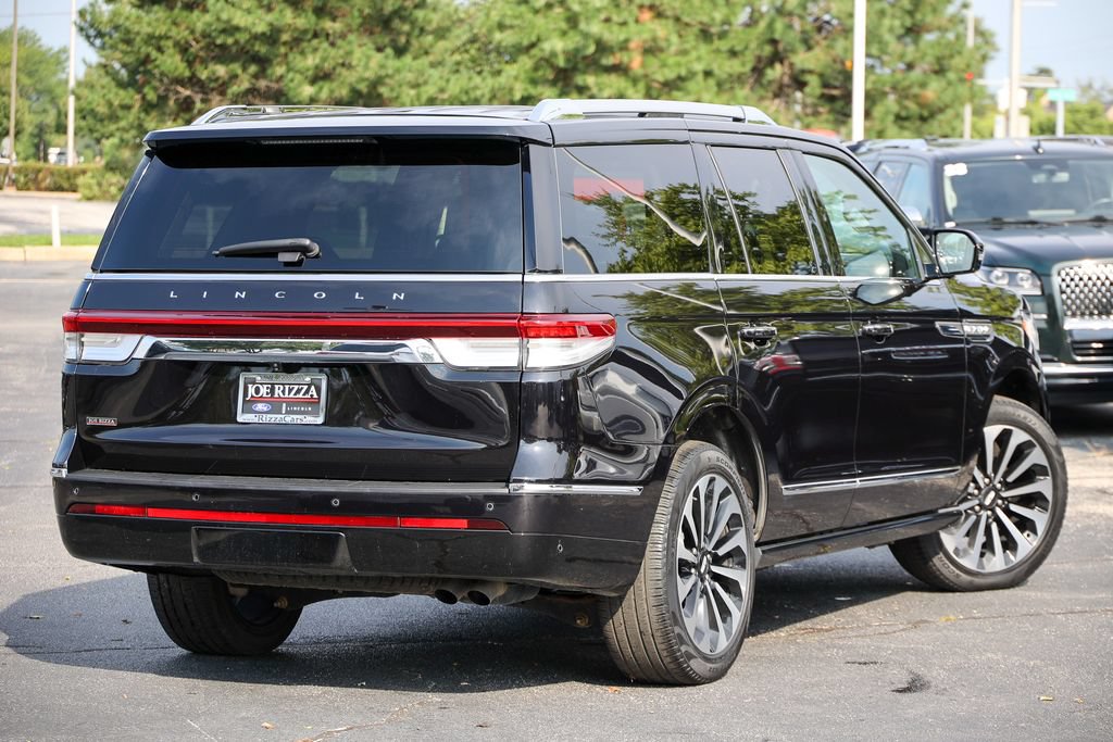 Certified 2022 Lincoln Navigator Reserve AWD/4WD image 3