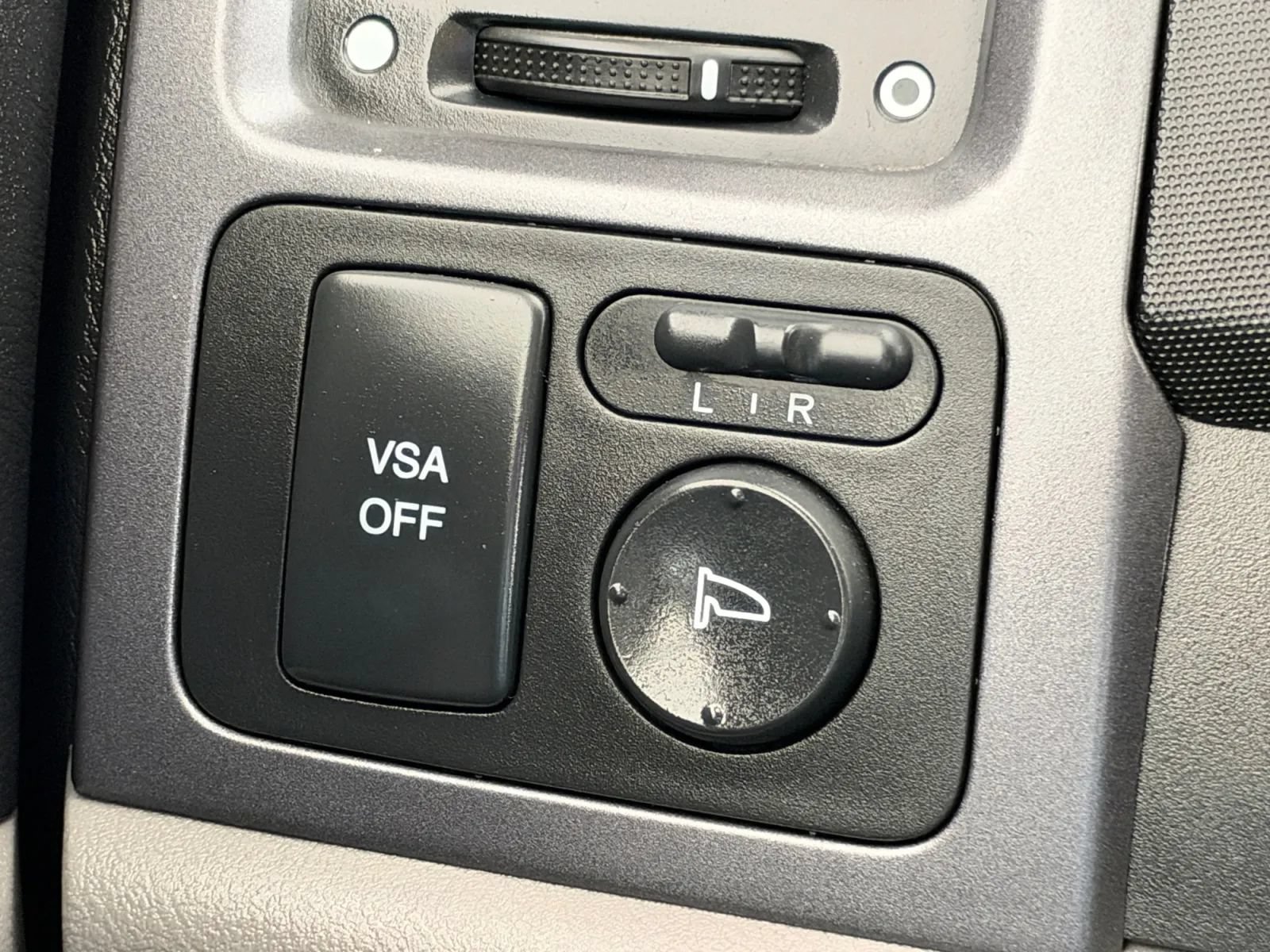 Used 2009 Honda CR-V LX image 33