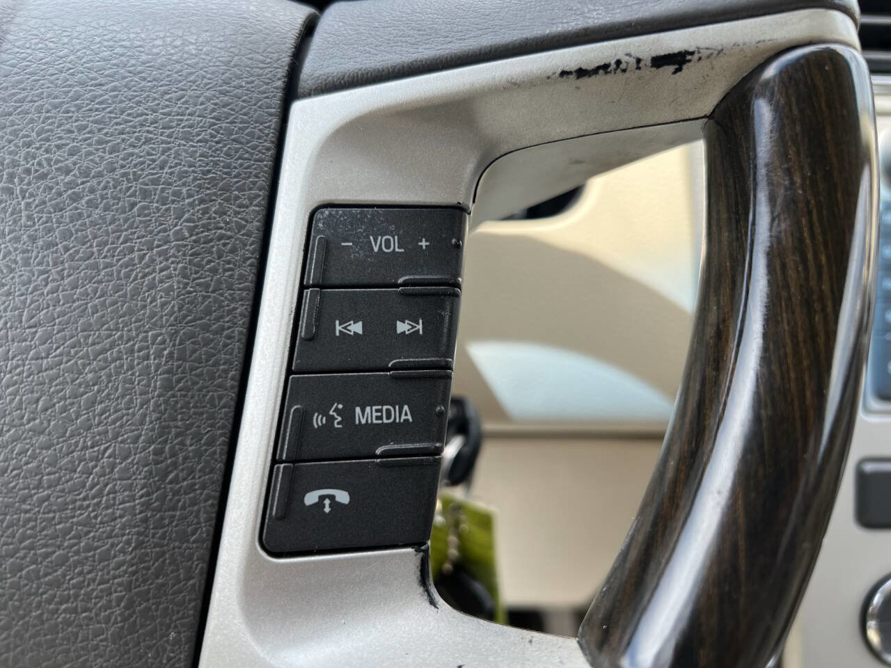 Used 2008 Lincoln MKX AWD image 23