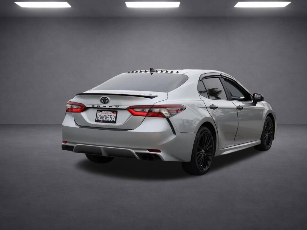 Used 2021 Toyota Camry SE w/ Carpet Mat Package (TMS) image 4