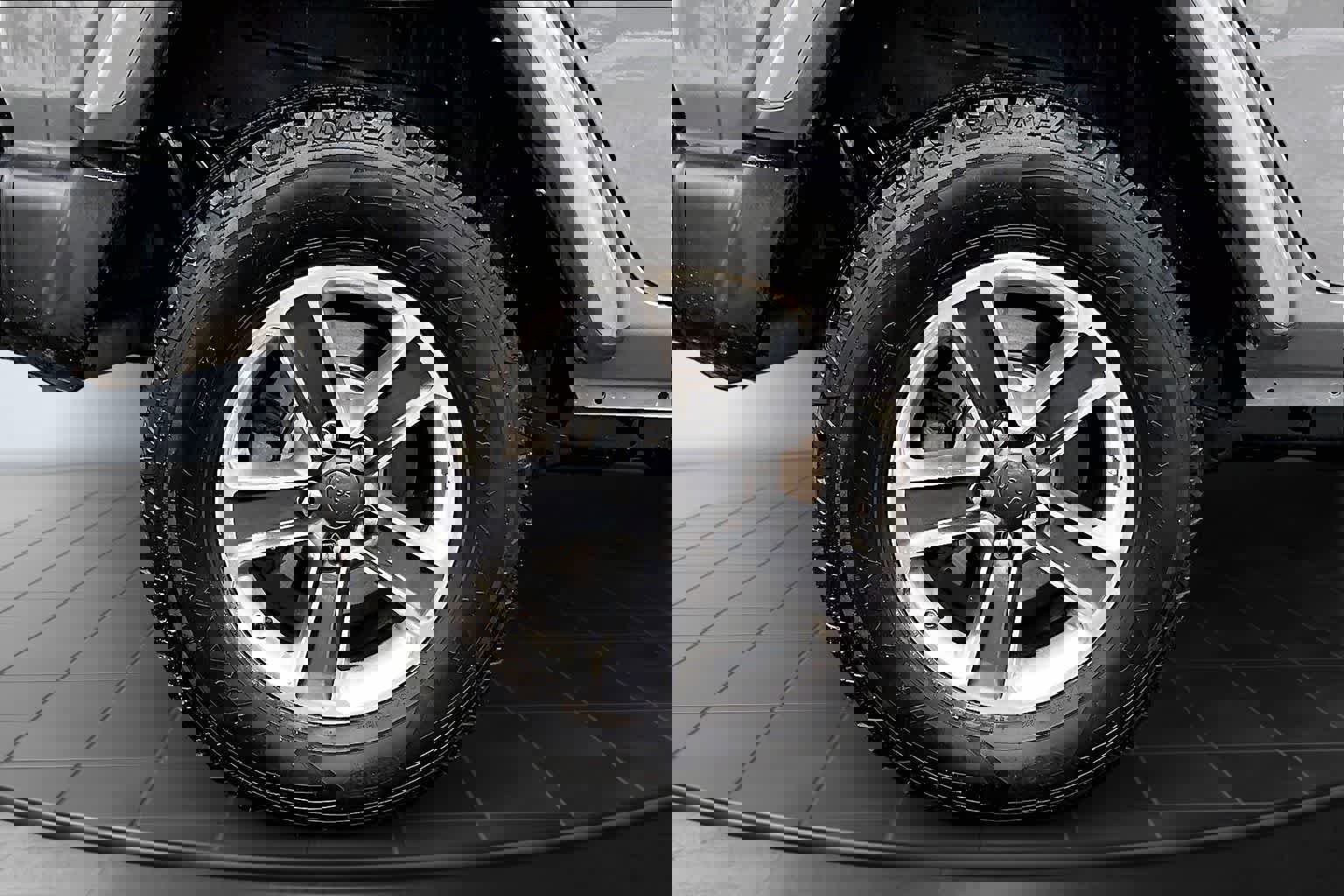 Used 2023 Jeep Wrangler Sahara image 35