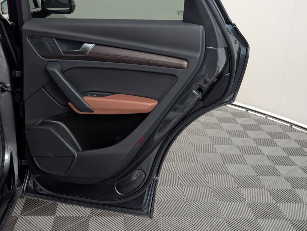 Used 2022 Audi Q5 2.0T Premium w/ Convenience Package image 87