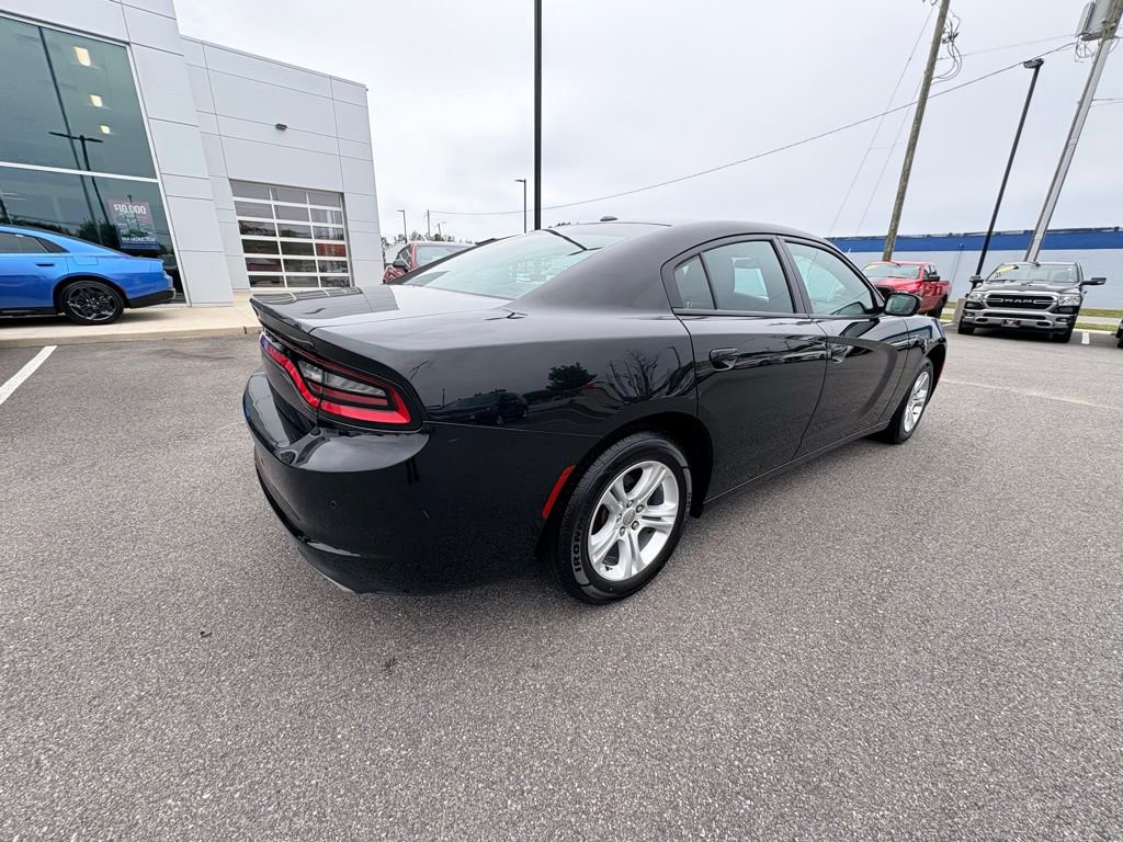 Used 2020 Dodge Charger SXT RWD image 3