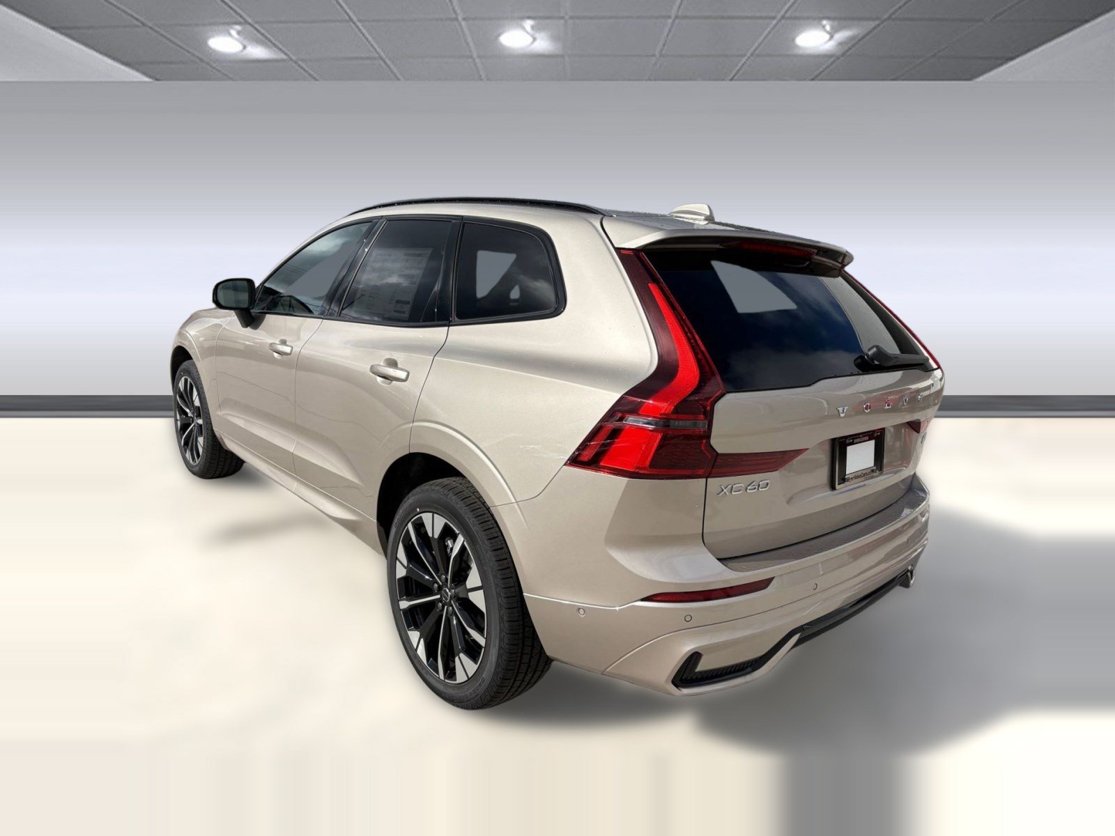 Certified 2026 Volvo XC60 B5 Plus w/ Climate Package AWD/4WD image 3