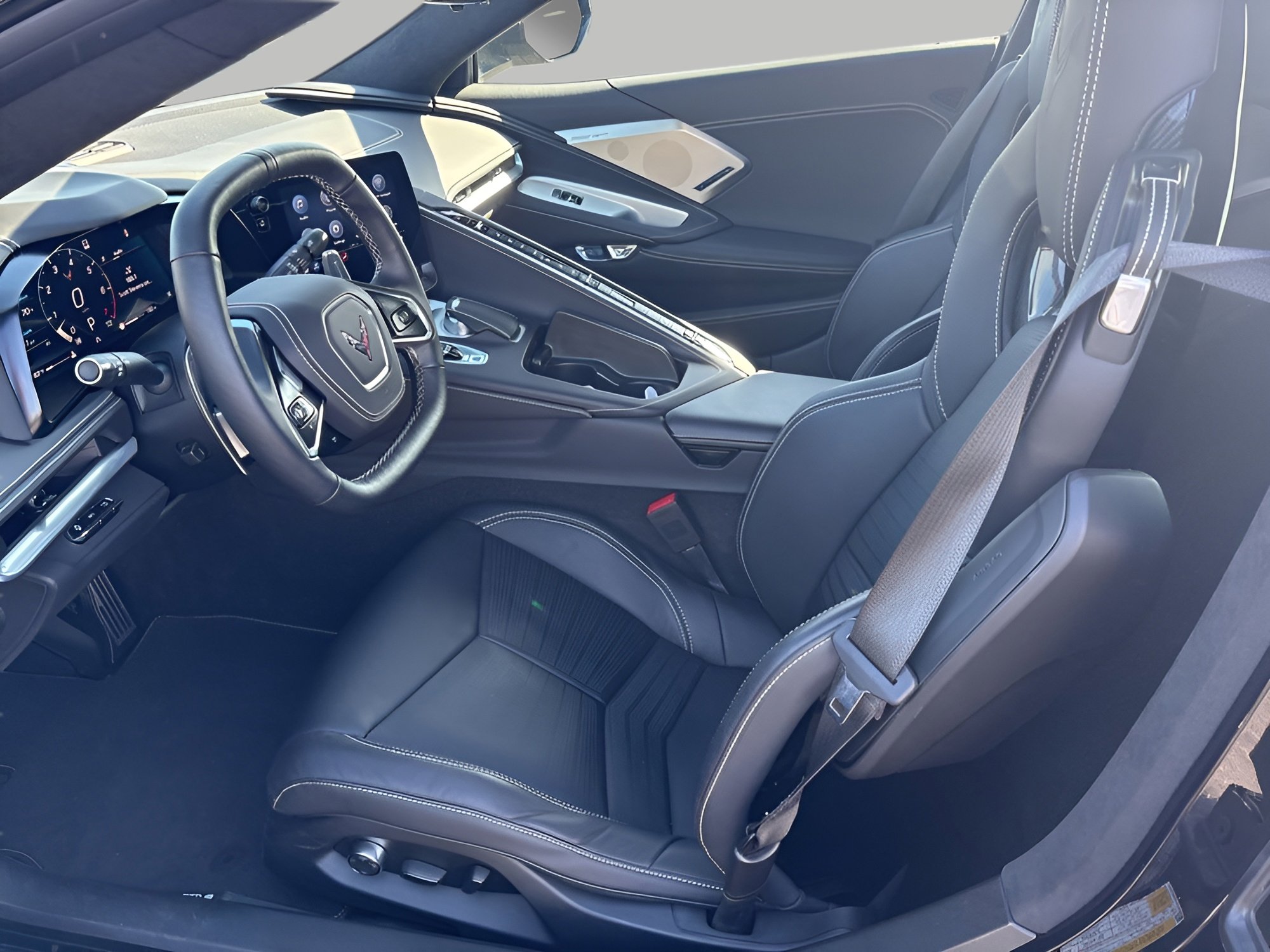 Used 2022 Chevrolet Corvette Stingray Premium Cpe w/ Z51 Performance Package RWD image 14