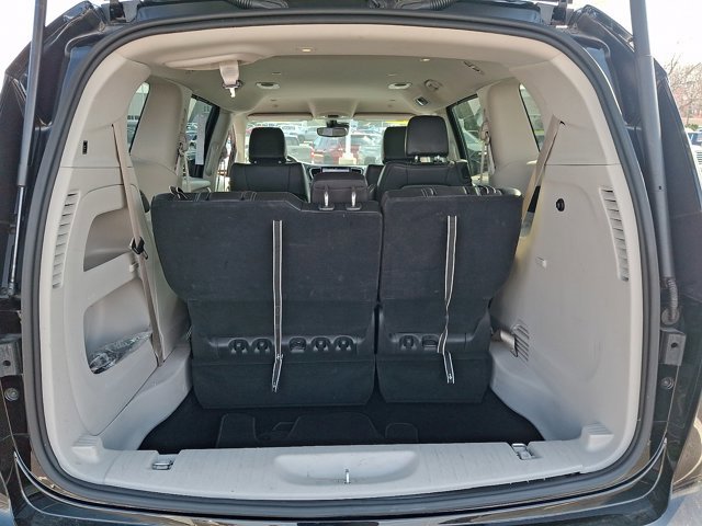 Used 2024 Chrysler Pacifica Touring-L image 28