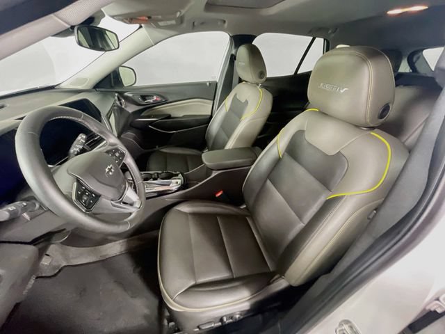 Used 2025 Chevrolet Trax ACTIV w/ Sunroof Package FWD image 21