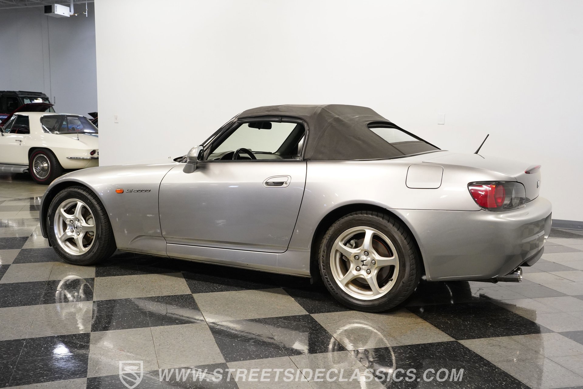 Used 2001 Honda S2000 image 9