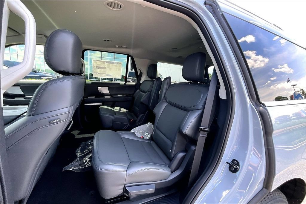 New 2026 Ford Expedition Active RWD image 10