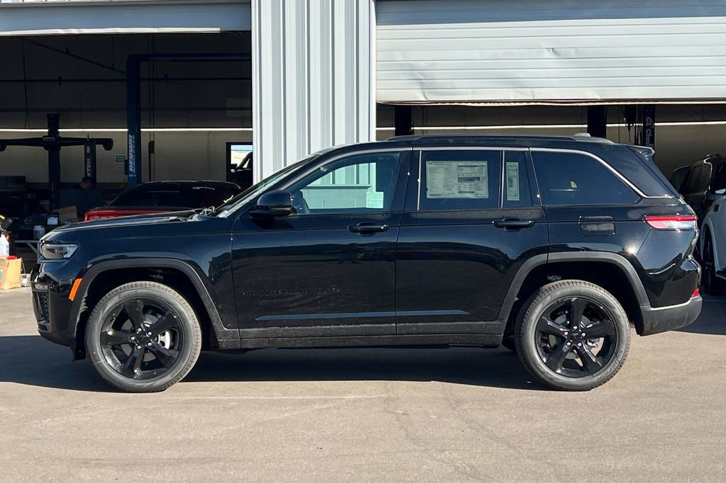 New 2026 Jeep Grand Cherokee Limited w/ Limited Altitude Package image 7