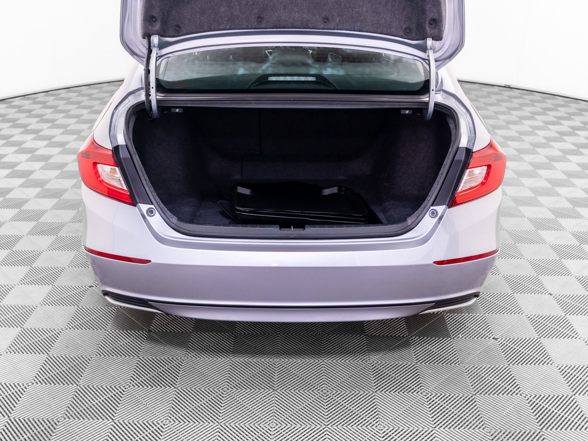 Used 2020 Honda Accord EX-L image 32