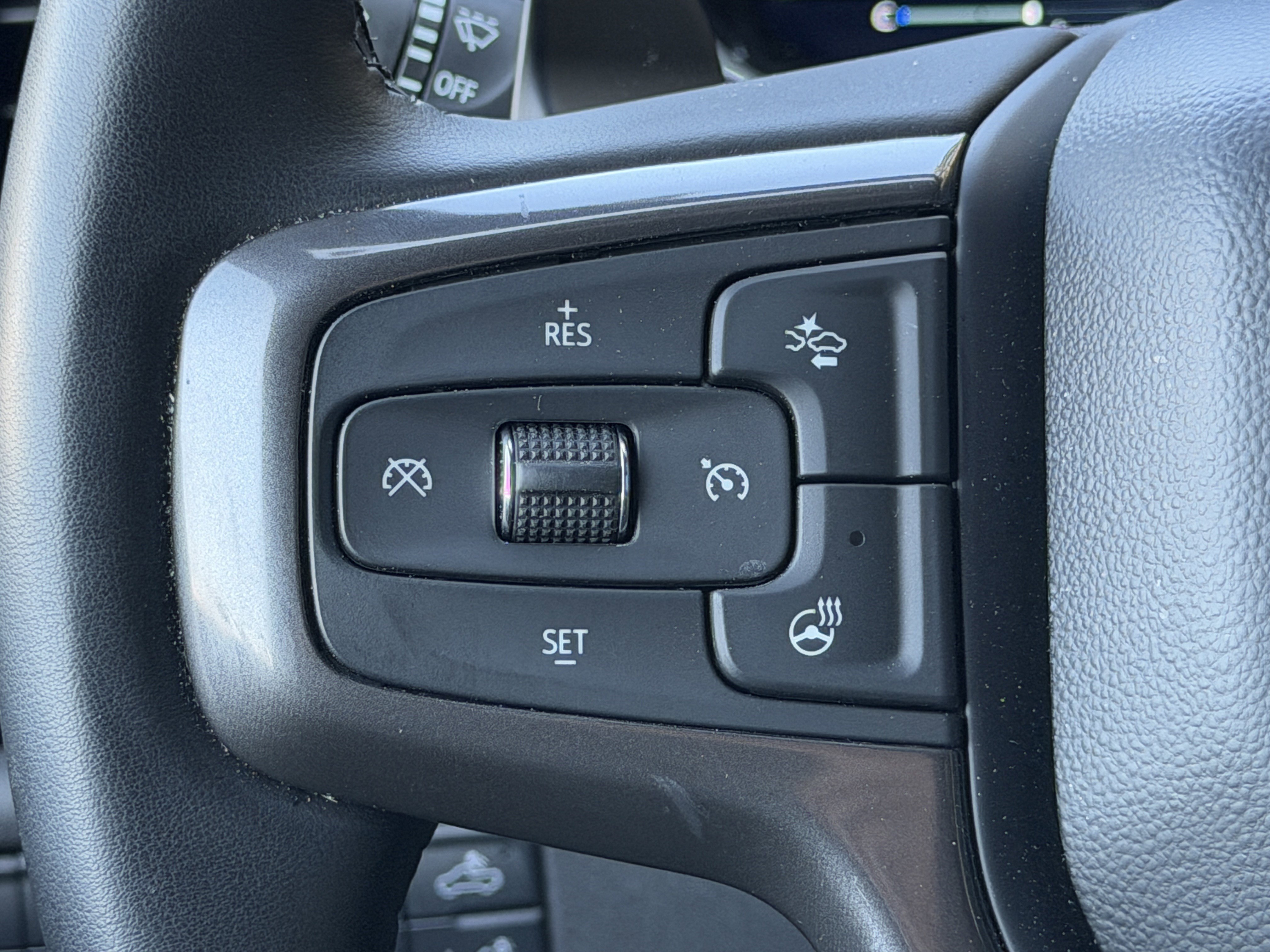 Used 2024 Chevrolet Silverado 1500 ZR2 w/ Technology Package image 21