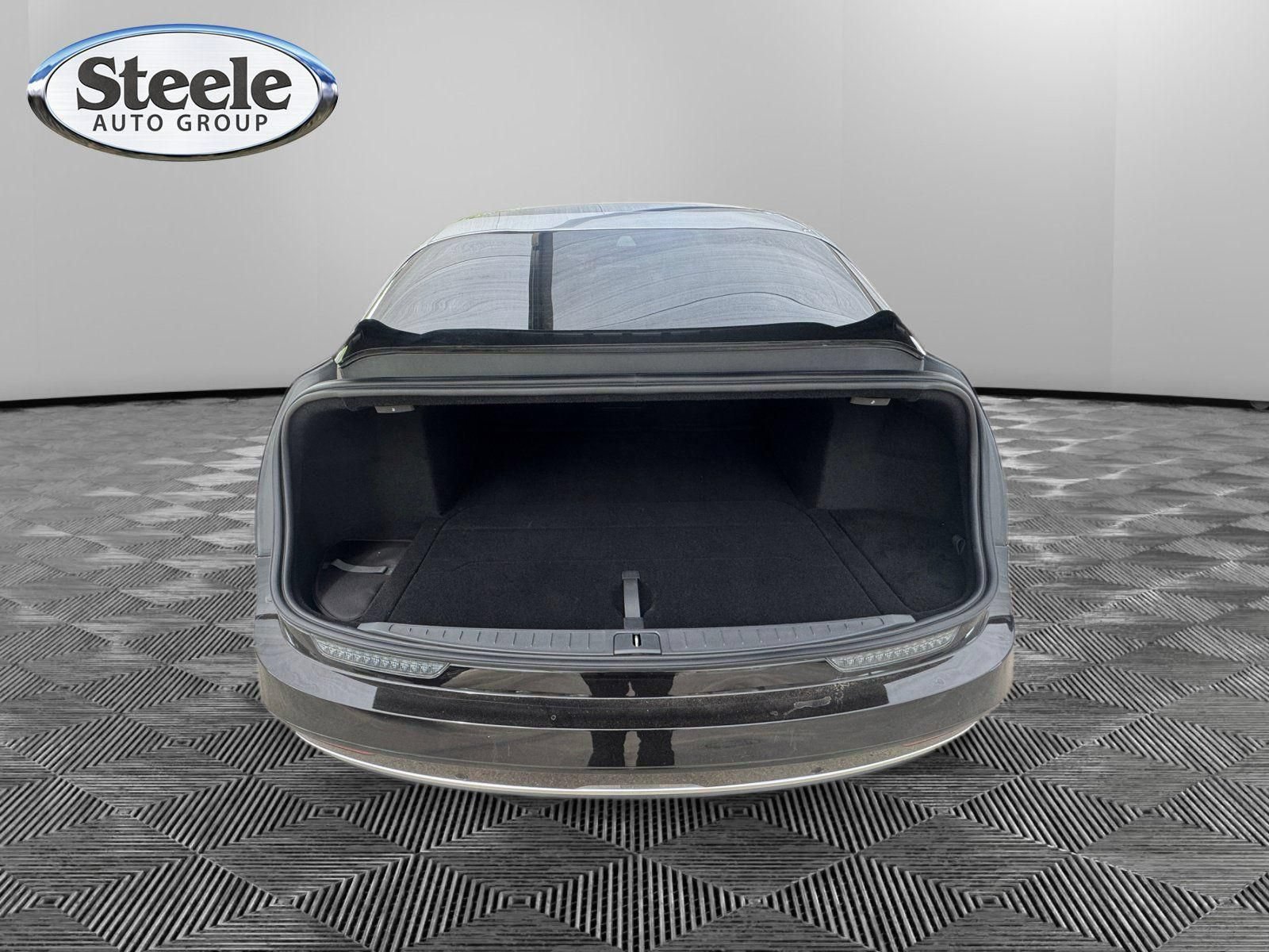 Used 2025 Lucid Air Touring AWD/4WD image 19