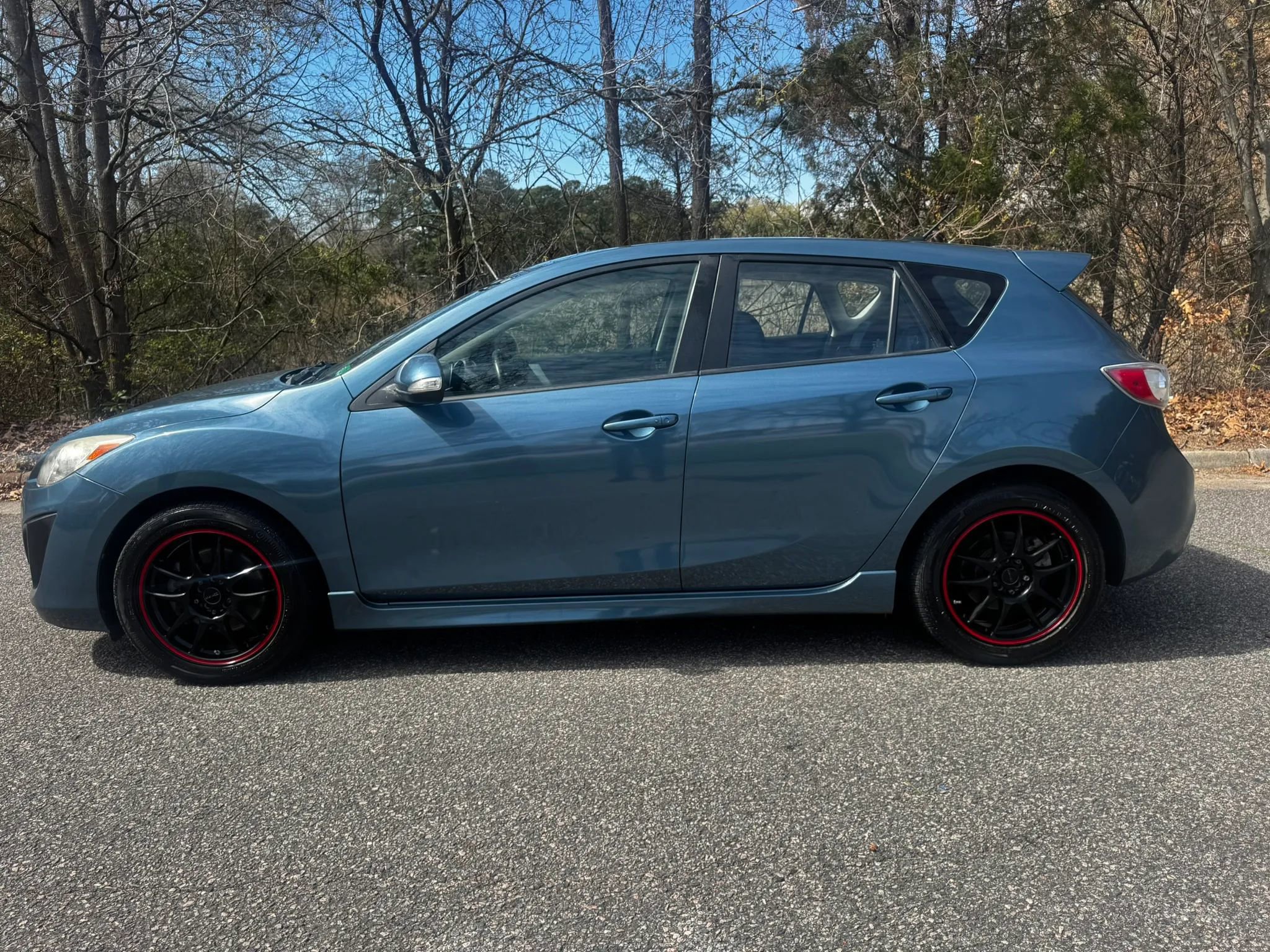 Used 2010 MAZDA MAZDA3 s Grand Touring image 2