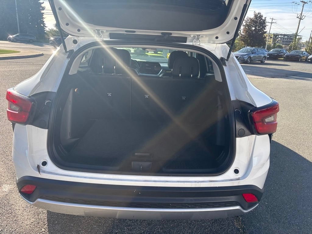 Used 2024 Chevrolet Trax LT FWD image 27