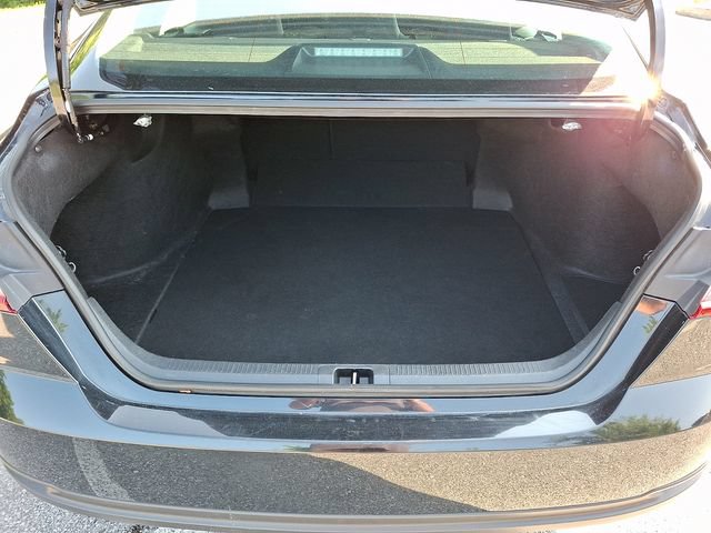Used 2025 Toyota Camry LE FWD image 28
