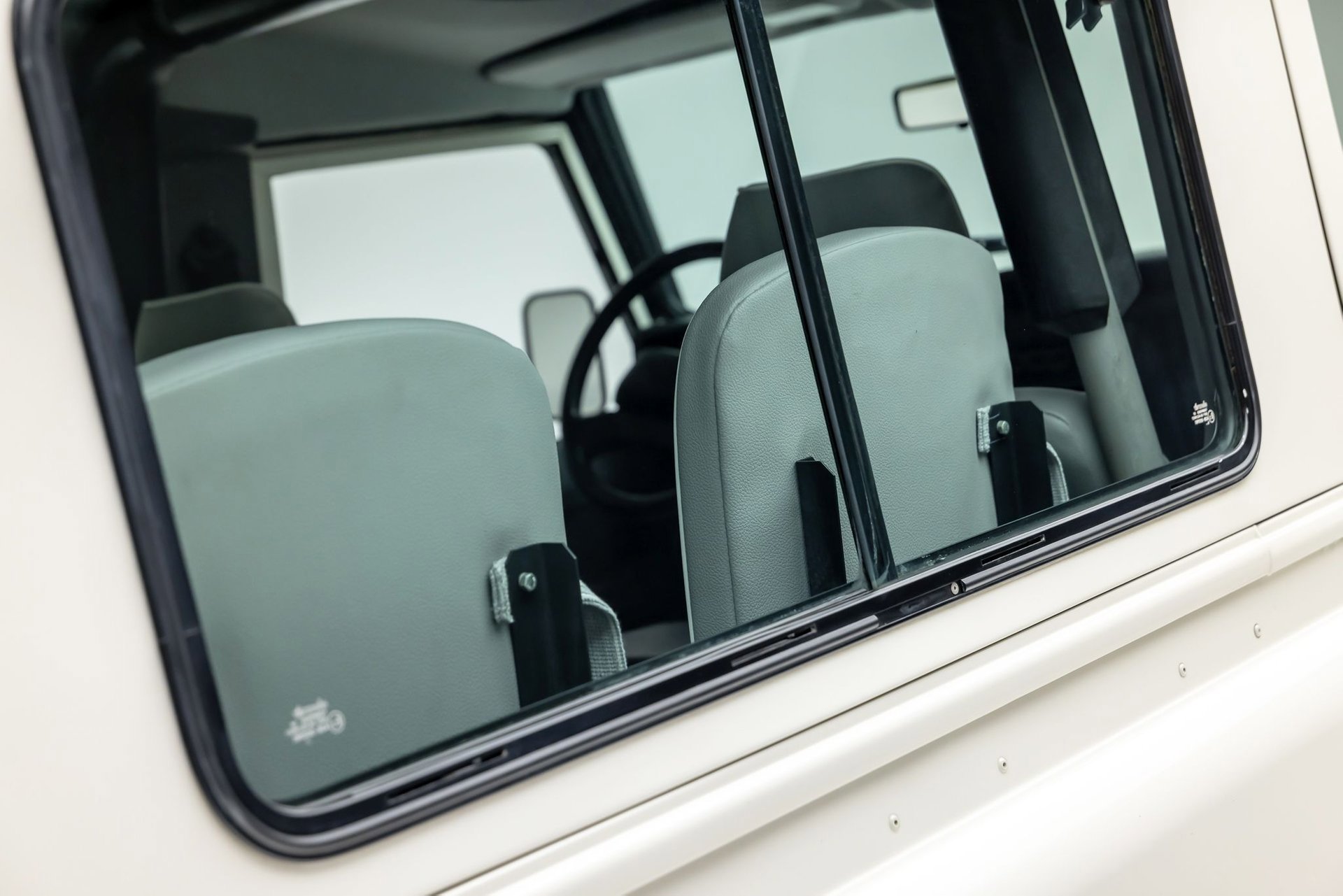 Used 1997 Land Rover Defender 90 image 26