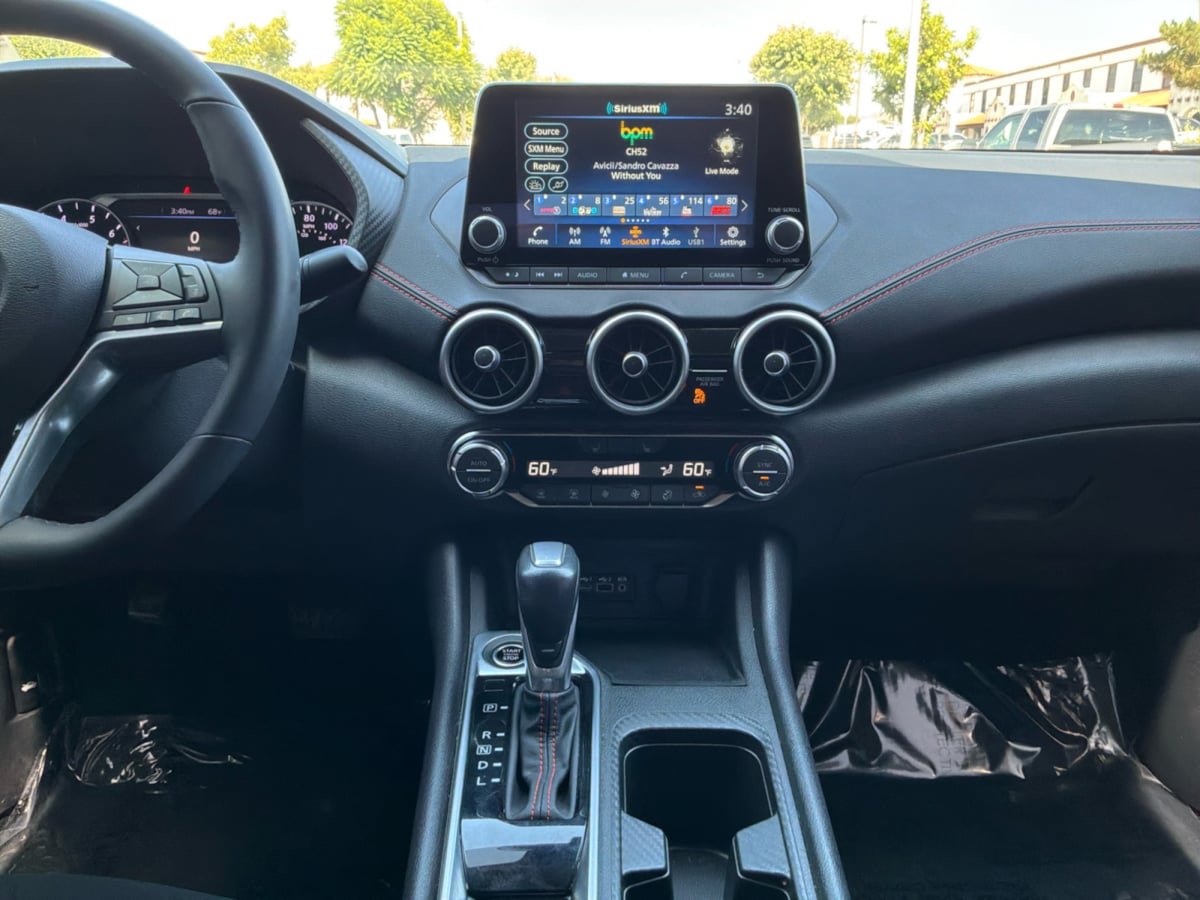 Used 2025 Nissan Sentra SR w/ Midnight Edition FWD image 15