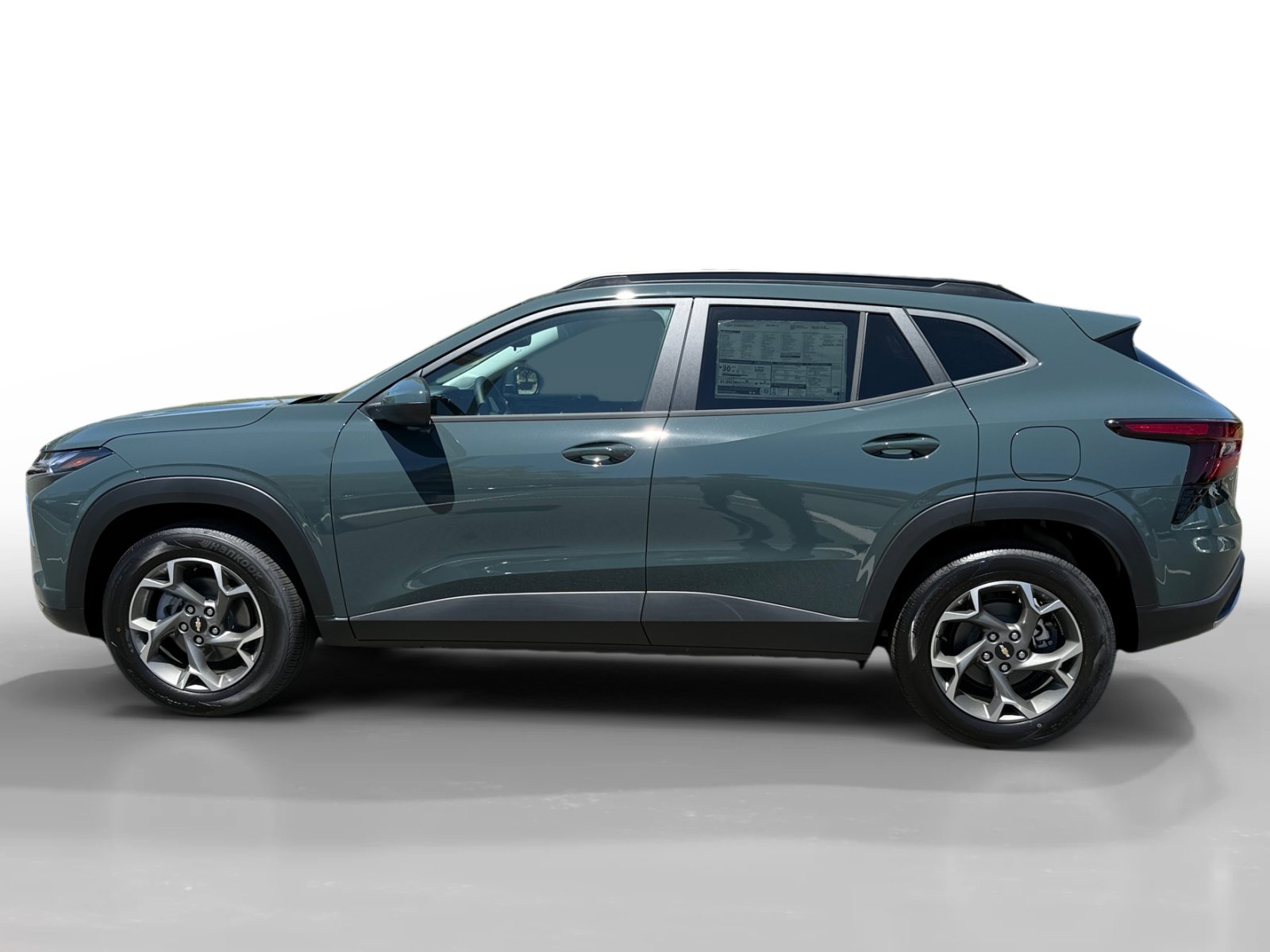 New 2026 Chevrolet Trax LT w/ Sunroof Package FWD image 2
